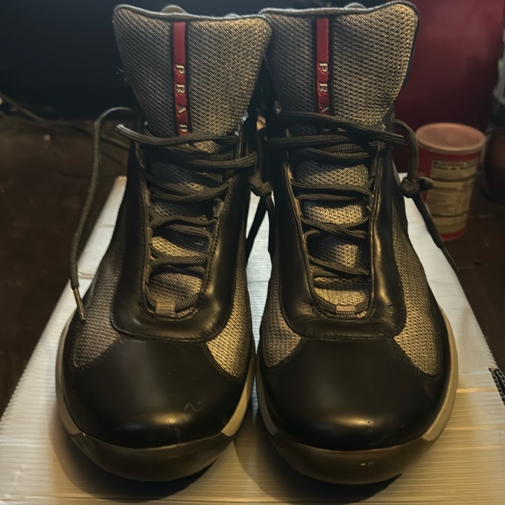 Pradas size 9.5